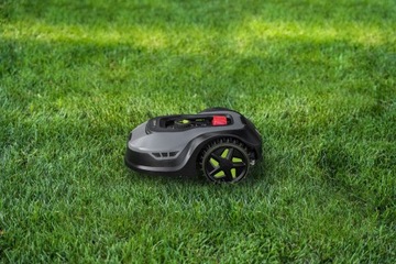 РОБОТ-КОСИЛКА АВТОМАТИЧЕСКАЯ КОСИЛКА 600 м2 STALCO 3