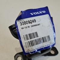 фото thumb №6, Volvo v40 s40 95-04 петля двері лівий задня 30809249