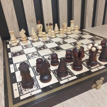 Деревянная настольная игра «Королевские шахматы» 35x35
