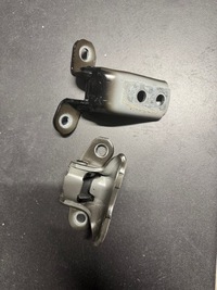 фото thumb №1, Toyota corolla cross 2023 2024 петли дверь правый перед