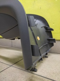 фото thumb №12, Volvo v50 туннель средний подлокотник 30755349