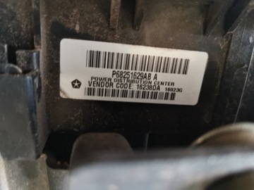 фото thumb №6, Dodge durango рестайлинг 15 коробка предохранителей основание 3.6 бензин usa