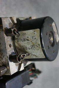 фото thumb №5, Насос тормозная abs esp блок управления jeep commander xk 3.0 crd 00404087c000