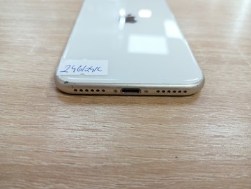Smartfon Apple iPhone SE (2022) 4 GB / 64 GB 5G biały