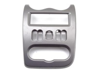 фото thumb №1, Dacia sandero i 08-12 панель средний рамка 8200739438