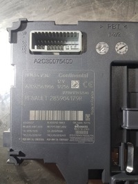 фото thumb №1, Зчитувач роз'єм карти renault 285904179r