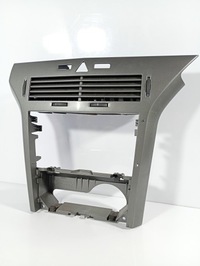 фото thumb №1, Opel astra h 04-14 рамка радио консоль решётка обдув воздуха 331985437