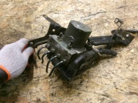 фото thumb №1, Subaru forester 3 iii насос abs 2.0 d 0265951123
