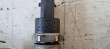 Топливная рампа с датчиком Sorento 31400-4A010