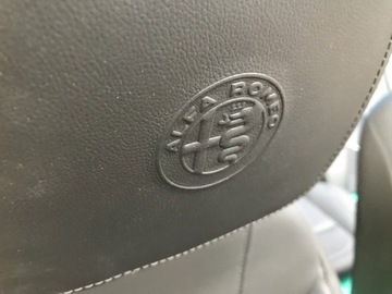 фото thumb №6, Alfa romeo stelvio сиденья диван обшивки чёрная кожа память европа
