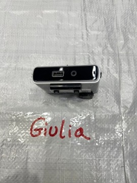 фото thumb №1, Alfa romeo giulia гніздо usb