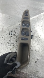 фото thumb №1, Перемикач скло volvo v40 03r hb 30638695