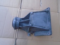 фото thumb №1, Кронштейн опора полуось bmw 7516067 x3 e83 2.0d 3.0d