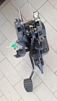 фото thumb №1, Педаль потенциометр renault twingo iii 465015994r