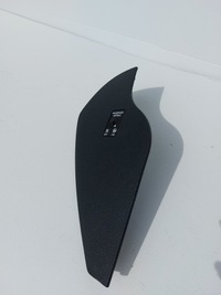 фото thumb №1, Golf vii защита обивка консоли правая 5g1858218