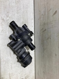 фото thumb №1, Renault megane iv 2019 помпа клапан wody 1.3 tce