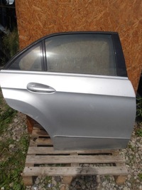 фото thumb №1, Двері праве задні mercedes w212 sedan