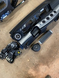 фото thumb №10, Mercedes w213 консоль подушка безопасности подушки безопасности оригинал