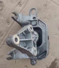 фото thumb №1, Кронштейн подушка коробки ліва qashqai