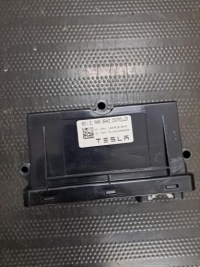 фото thumb №1, Модуль тормоза стояночного tesla model s 1007618-00-e