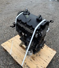 фото thumb №4, Двигун vw t5 1.9 tdi стійка з система i pompowtryskami axb axc