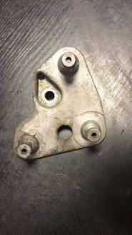 Купить Кронштейн насоса abs mercedes-benz e w210 2104310140, фото thumb
