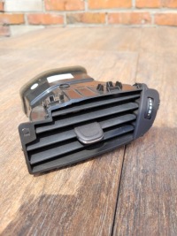 фото thumb №1, Opel astra k v 2016 решётка обдув правая