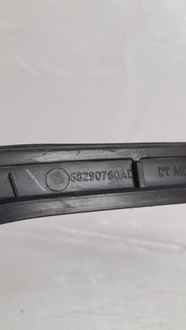 фото thumb №9, Dodge ram 1500 19- молдинг кутова двері правий перед 68290780ad usa