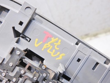 фото thumb №2, Лампа освітлення інтер'єру зад vw golf v plus 1k947291a