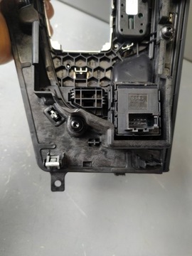 фото thumb №9, Audi a4 8w b9 рамка панель mmi середній гальмо ручний 8w0862533a 8w1864261c