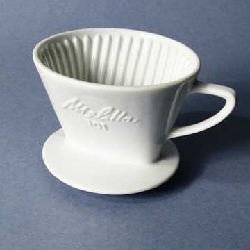 ВИНТАЖНЫЙ ФАРФОРОВЫЙ КАПЕЛЬНЫЙ ФИЛЬТР ДЛЯ КОФЕ ICONIC MELITTA 101