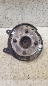 фото thumb №1, Поворотний кулак задня задня права toyota corolla ix e12