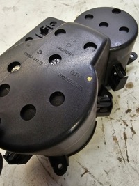 фото thumb №5, Кронштейн бардачок na кружки audi a4 b8 8k0862533