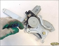 фото thumb №4, Mazda b2500 2001r - підйомник скло правий задня