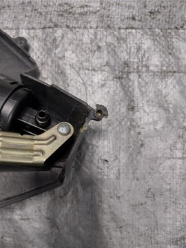 фото thumb №12, Замок двері лівий зад mercedes w210 оригінальний номер 2027330308