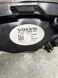 фото thumb №8, Volvo s60 iii sedan оригінальна лампа led правий задня задня 31689680