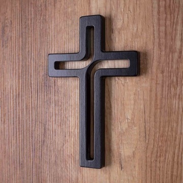 Nowoczesny drewniany krzyż wiszący 30 cm czarny