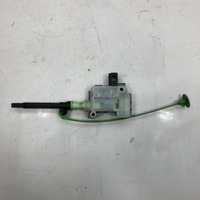 фото thumb №1, Volvo оригинальный номер 86113136 привод крышка заливной топлива