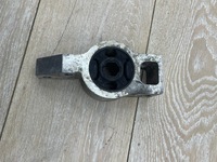 фото thumb №1, Оригінальні audi оригінальний номер кронштейн підшипниковий 1k0199231j