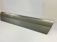 Молдинг боковая дверь правый перед правая mercedes w126 1266902440 1979-1985 Оригинал, фото thumb