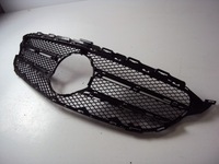 фото thumb №1, Решётка радиатора решётка радиатора mercedes c-klasa w205 2014-