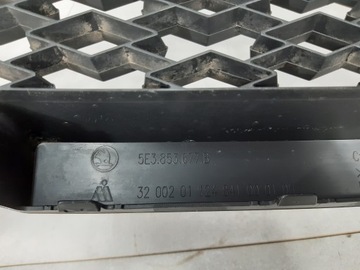 фото thumb №9, Skoda octavia iv решётка бампера средняя перед 5e3853677b