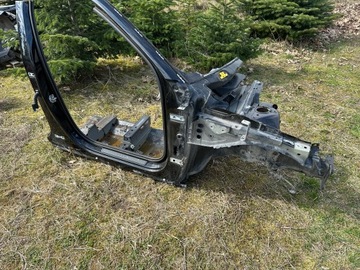 фото thumb №1, Volvo xc40 четверть фартук лонжерон порог правый стойка a b