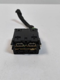 фото thumb №1, Audi a6 c7 роз'єм port aux usb 4g0035736