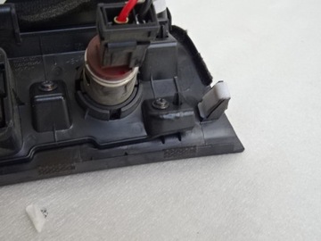 фото thumb №11, Hyundai tucson ii бардачок полка aux usb 12v 84630-d70604x