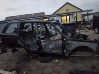 фото thumb №1, Чверть правий перед lift range rover vogue l322