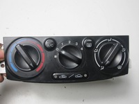 фото thumb №1, Панель кондиціонера mazda mpv 2002r