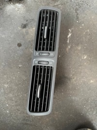 фото thumb №1, Vw passat b6 решётка обдув 3c1819728e