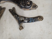 фото thumb №5, Toyota rav4 00-05 підрамник ричаги гвинти комплект оригінал