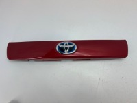 фото thumb №1, Toyota prius plus + накладка крышки 7680147090 7681147090